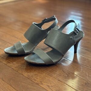 Simply Vera by Vera Wang Gray Heels with Double Chunky Straps